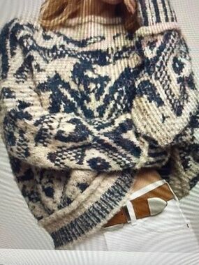 Pilcro Beige and Teal Patterned Crewneck Sweater -SMALL